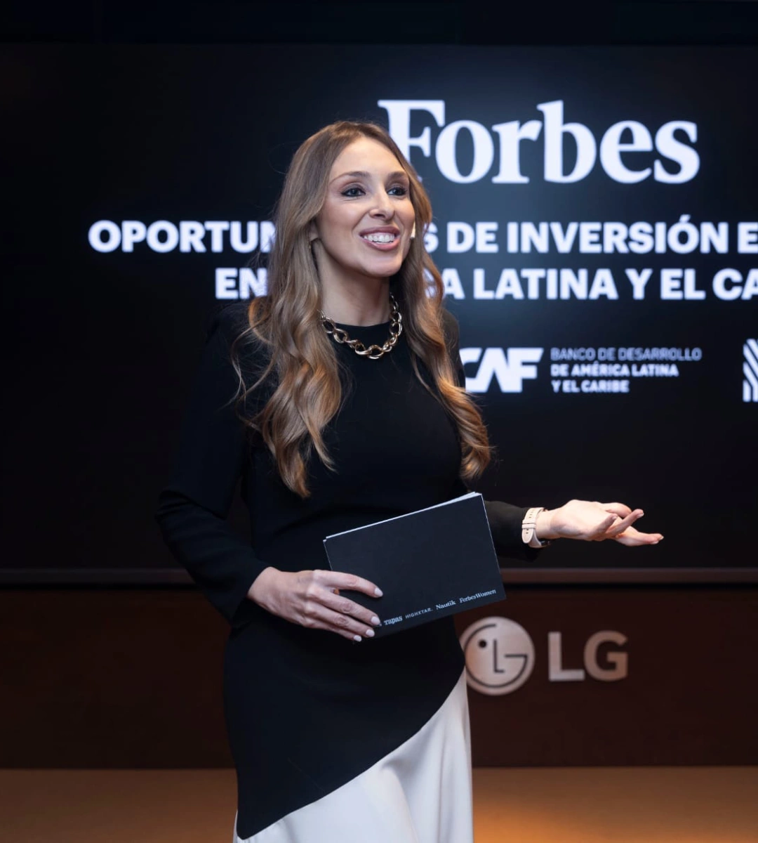 contratar presentadora madrid bea solano