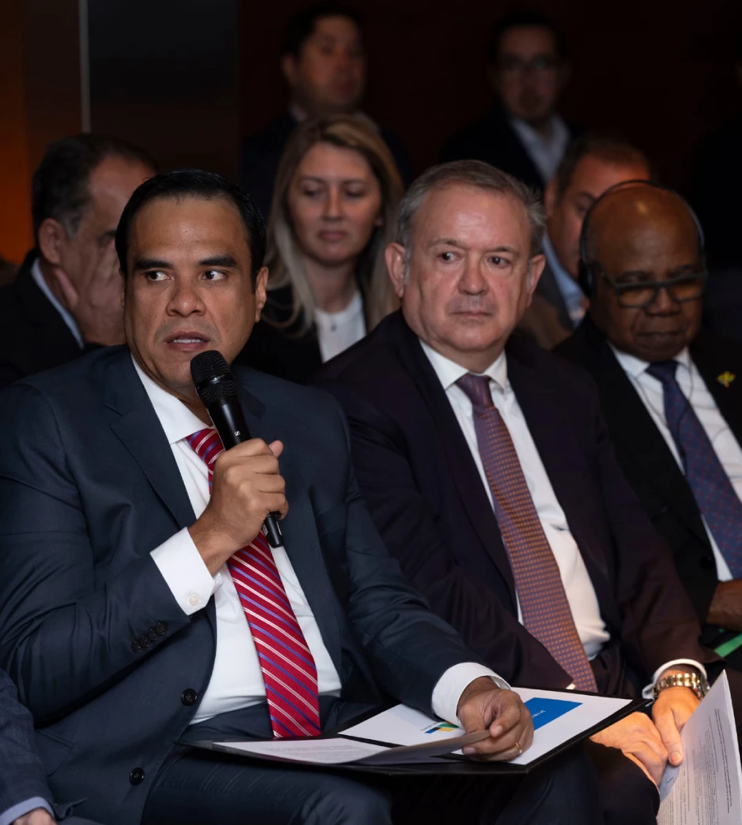 eventos empresariales contratar presentadora