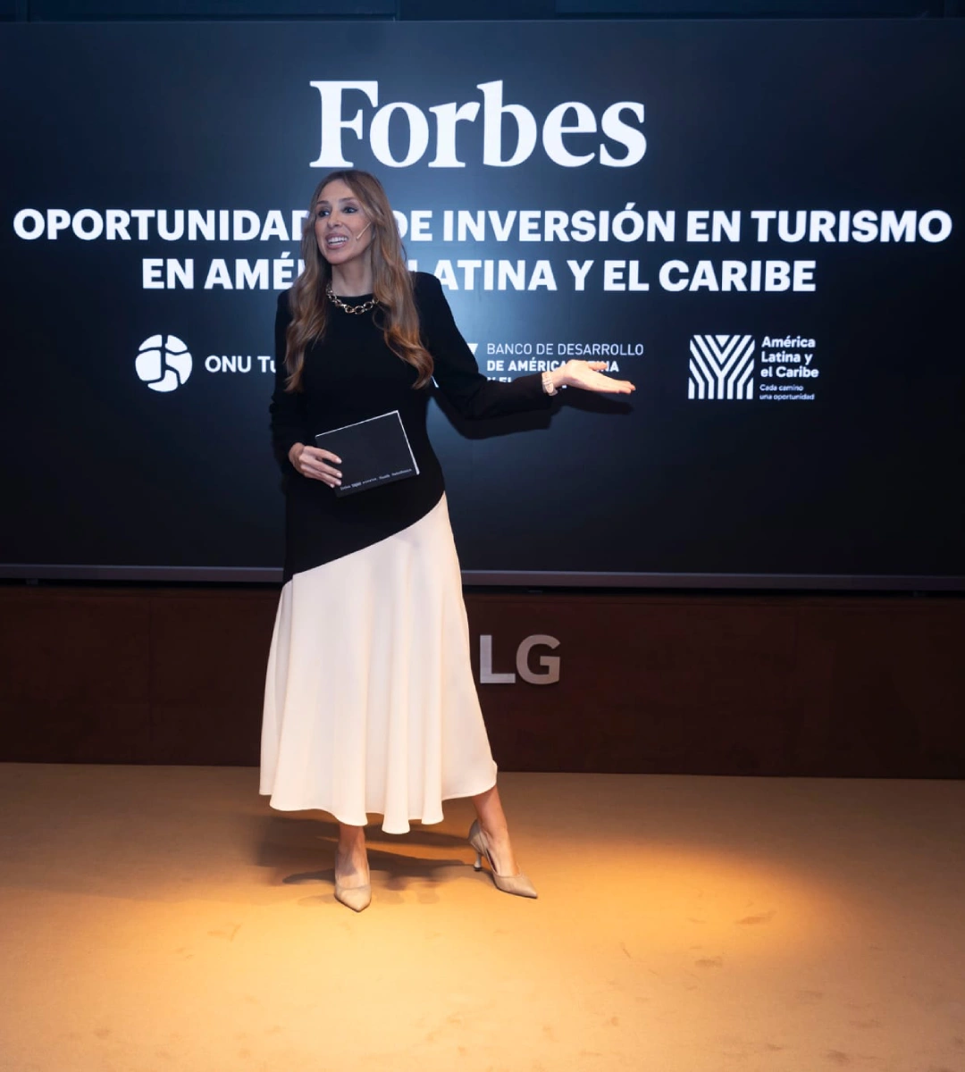 presentadora eventos forbes beatriz solano
