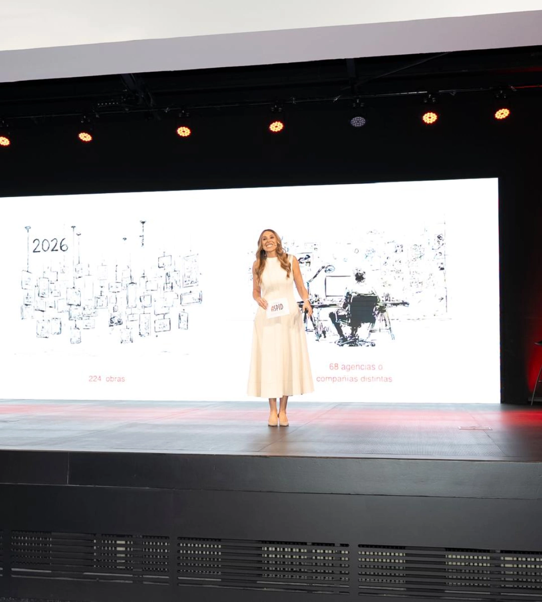 bea solano presenta gala premios pmfarma 2026