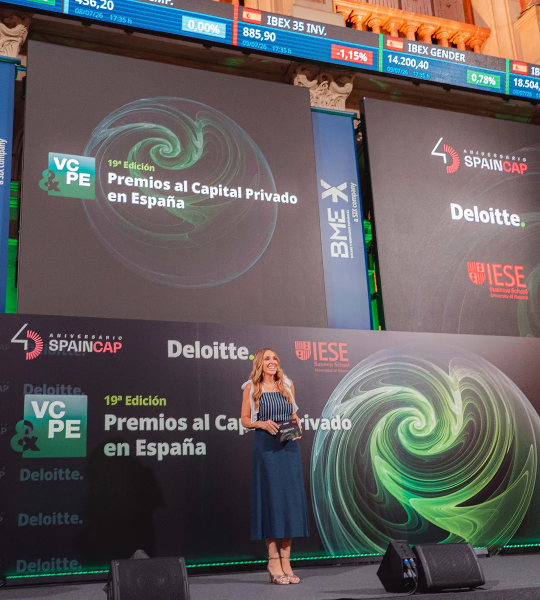 bea solano presenta premios deloitte 2026