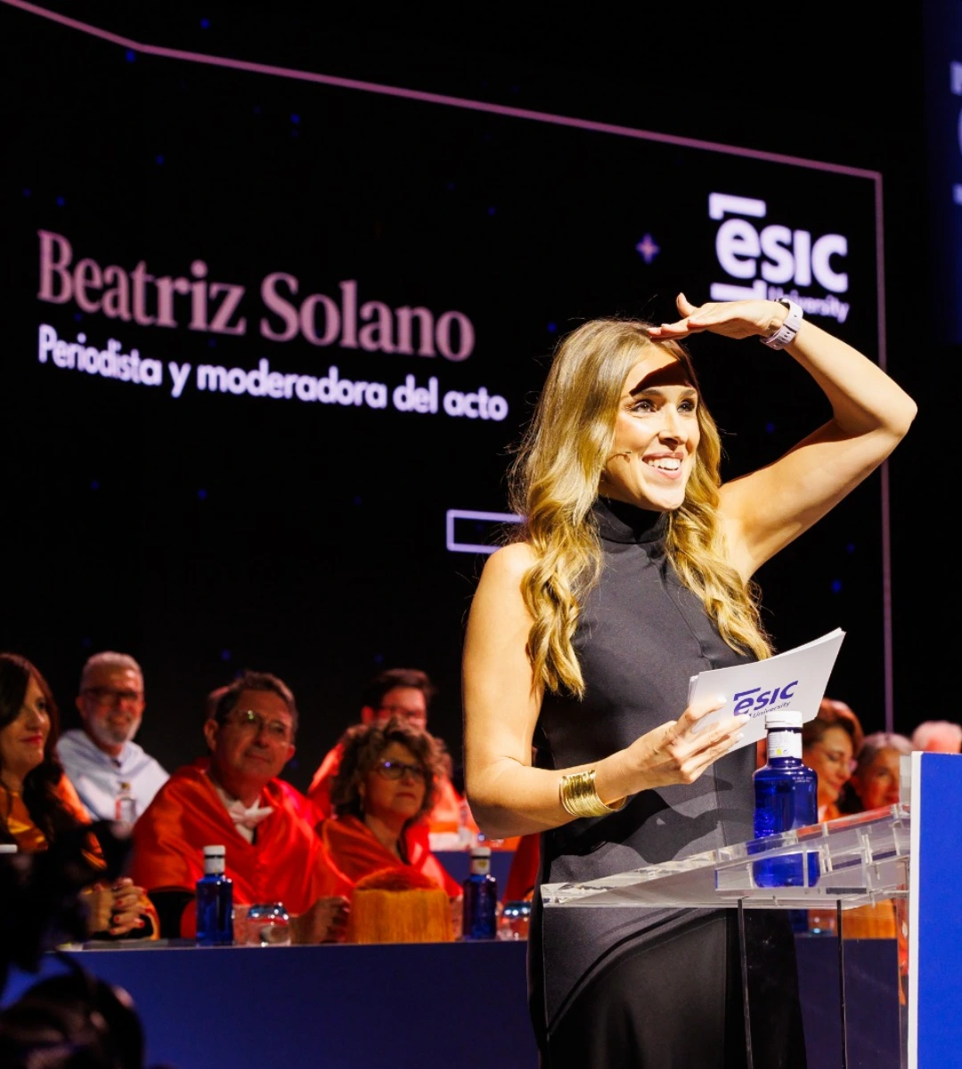 beatriz solano moderadora del acto esic 2026