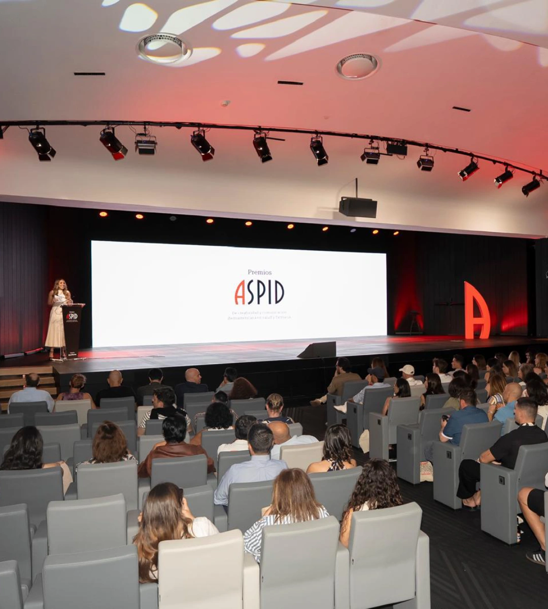 evento aspid presentadora beatriz solano